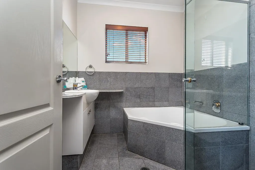 Sunset Sails Penthouse Redcliffe Apartment